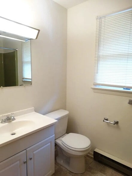 Building Photo - 313 Fulton St