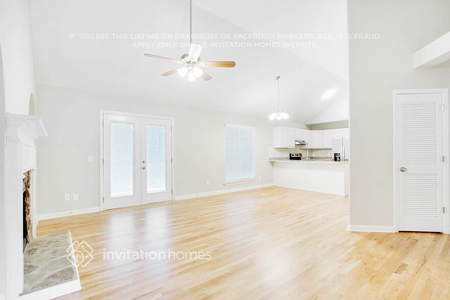 Building Photo - 883 Columbia Ct