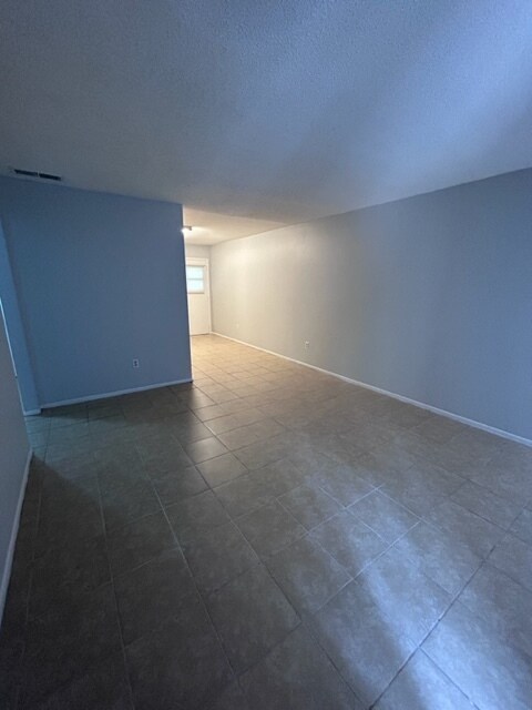 Building Photo - 613 Herb Hudson Ct