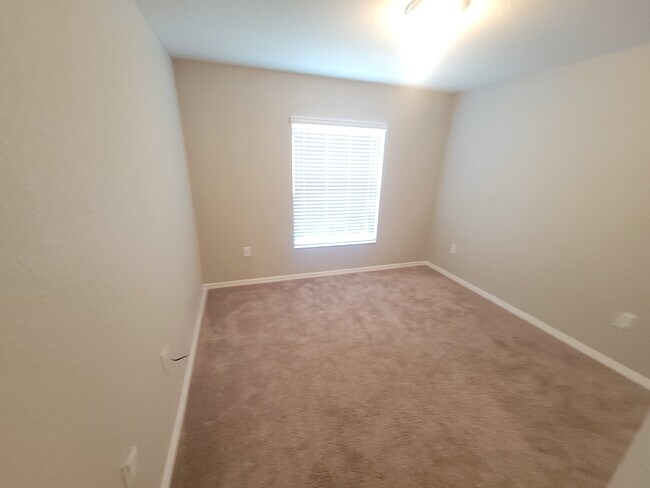 Building Photo - 4907 Summerfield Cir