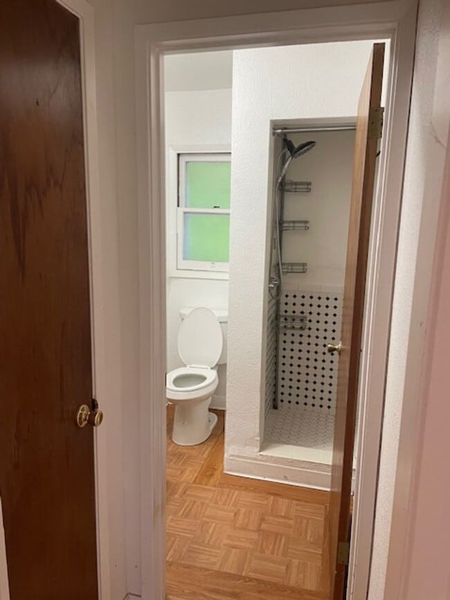 Building Photo - 13129-13129 Hazel Ave