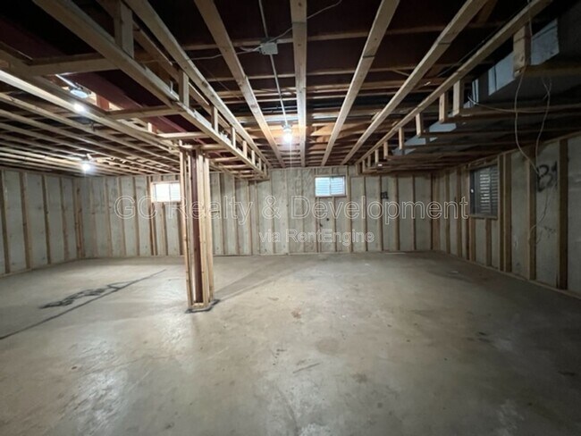 Building Photo - 2805 Breckenridge Cir