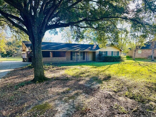 Building Photo - 43063 Black Bayou Rd