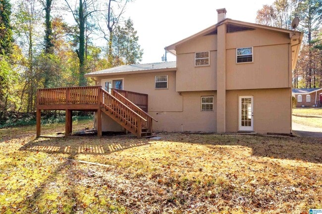 Building Photo - 3001 Sartain Dr