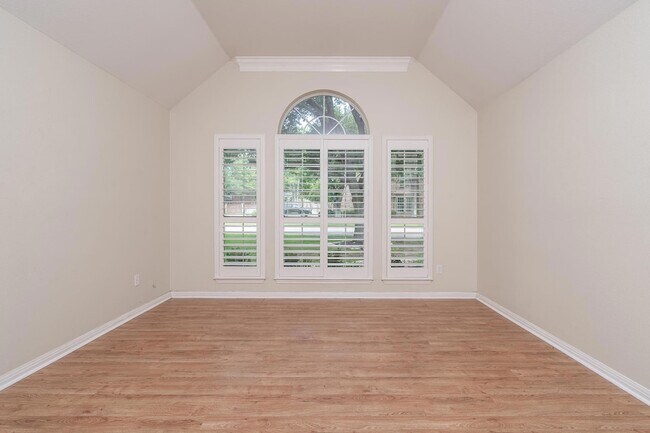 Building Photo - 29000 Bay Hill Ct