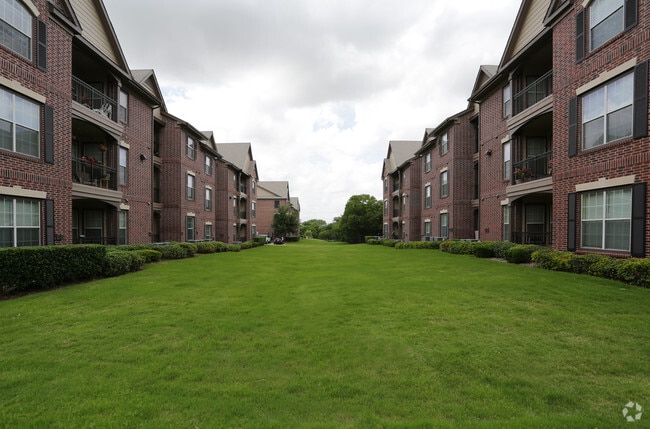 Building Photo - Camden Panther Creek
