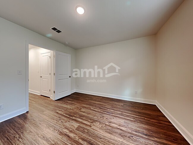 Building Photo - 1120 Alice Smalls Rd