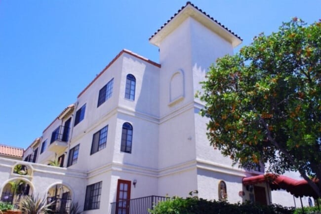 Building Photo - 4205 Ohio St