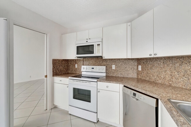 Building Photo - 8895 Sonoma Lake Blvd