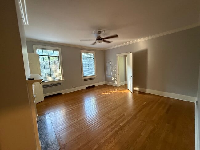 Building Photo - 100 Mcdowell Rd