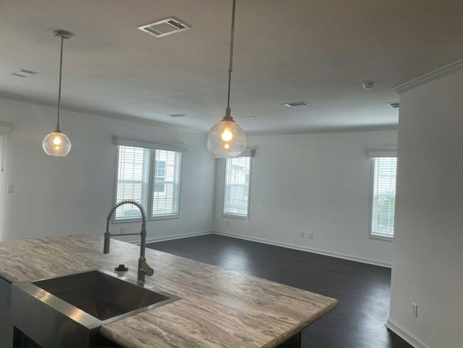 Building Photo - 6911 42nd Trail N