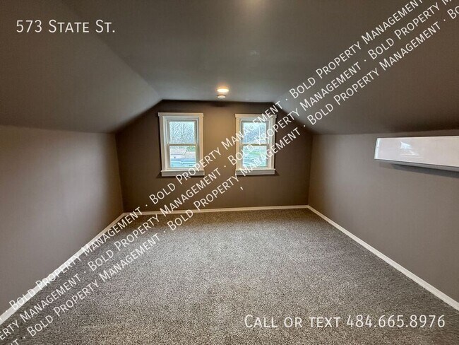 Building Photo - 573 State St