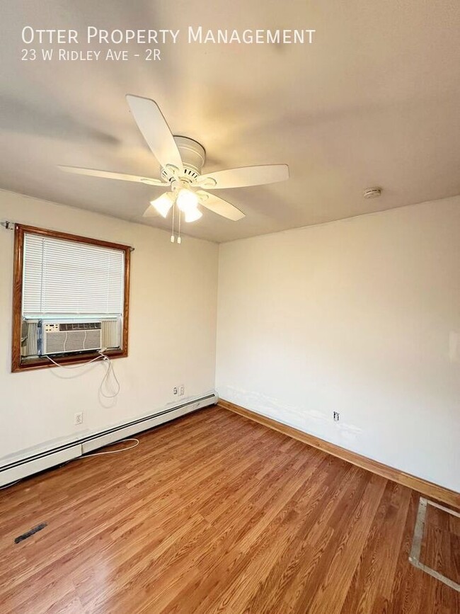 Building Photo - Lovely, Sun Drenched 3BR/1BA Ridley Park Apt