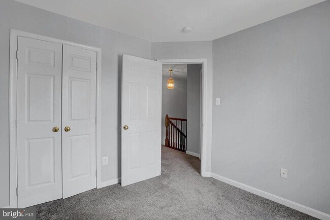 Building Photo - 64 Milestone Ct