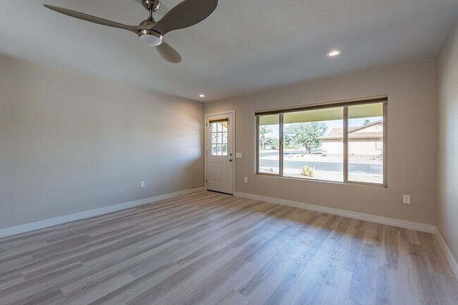 Building Photo - Modern Updated Home in Gated Community of ...