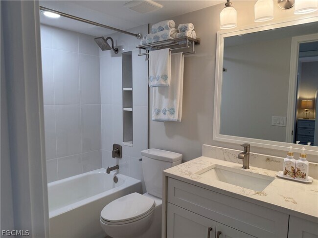 Building Photo - 5850 Trailwinds Dr