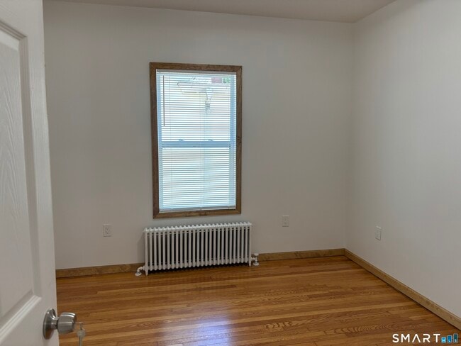 Building Photo - 28 Eld St