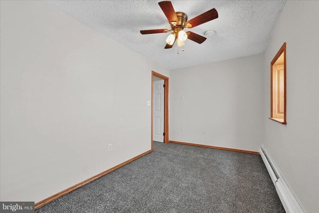 Building Photo - 430 E Main St