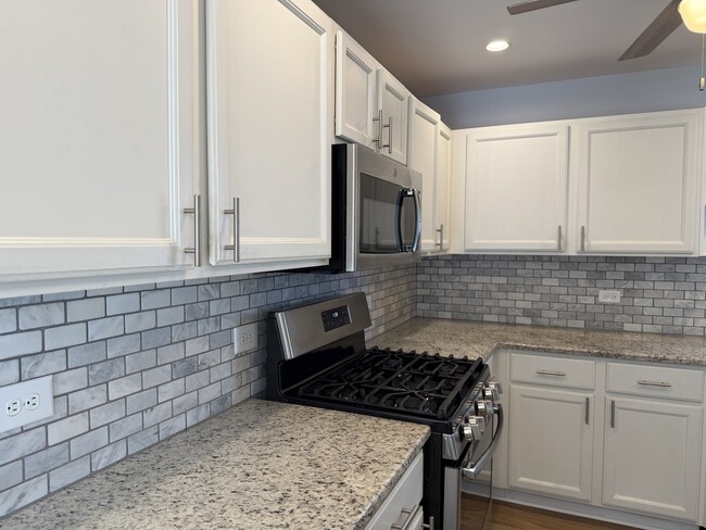 Building Photo - 1162 Harbor Ct