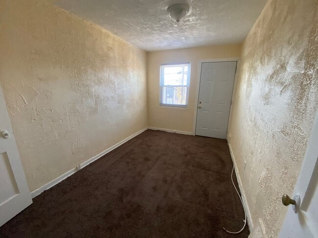 Building Photo - Charming 2-Bedroom Row Home in Sharon Hill