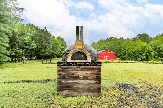 Building Photo - 6337 Louisianna Rd