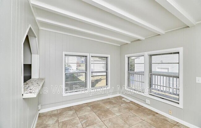 Building Photo - 10315 St Arthur Ln