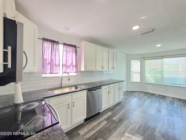 Building Photo - 6753 Newgate Cir E