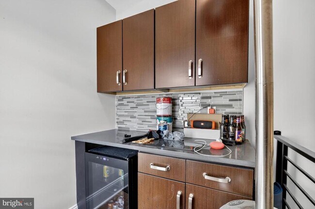 Building Photo - 946 N 2nd St