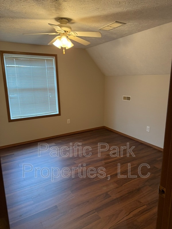 Building Photo - 1010 W 30th St