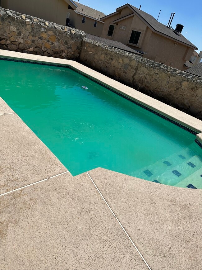 Building Photo - 1313 Michelangelo Dr