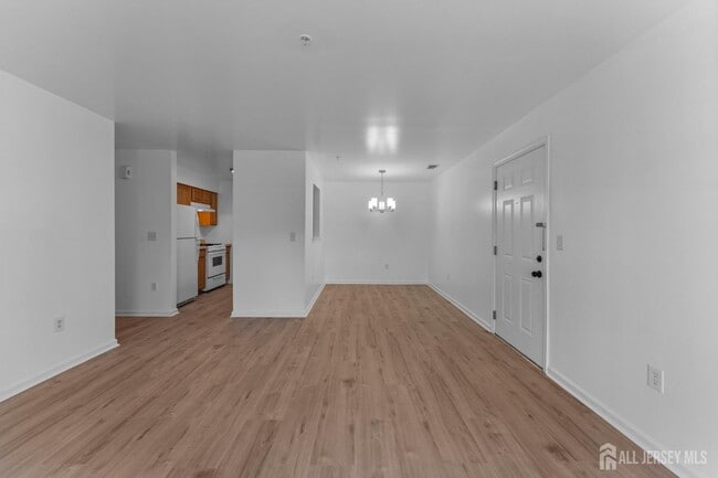 Building Photo - 1025 Dogwood Ct