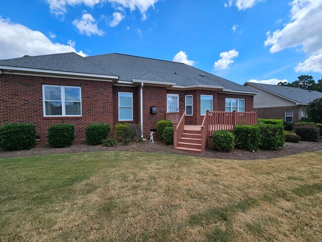 Building Photo - 115 Willow Oak Loop