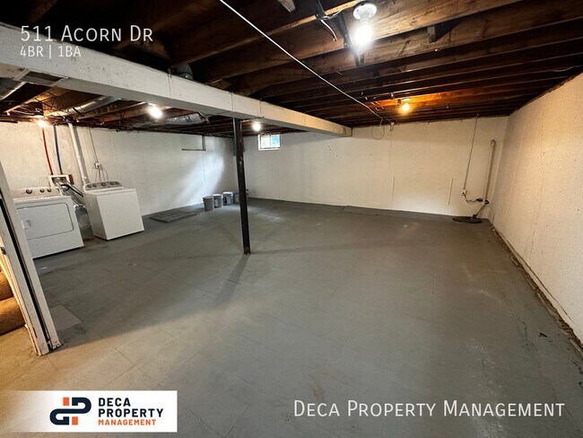 Building Photo - 4 Bedroom House in Lindbergh School District!