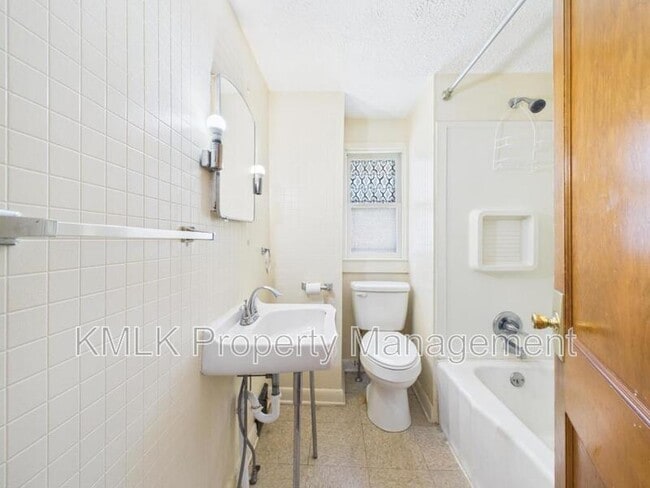 Building Photo - 117 Hazelwood Ave