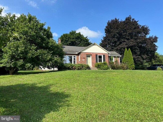 Building Photo - 4599 Carlisle Rd