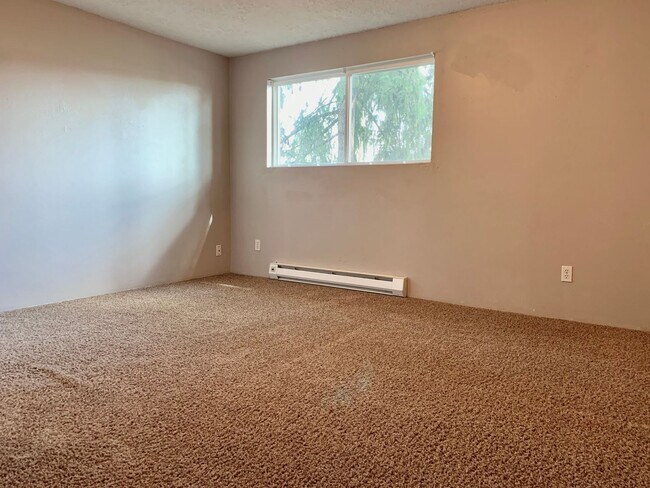 Building Photo - 4870-4874 Sunnyside Rd SE #11894