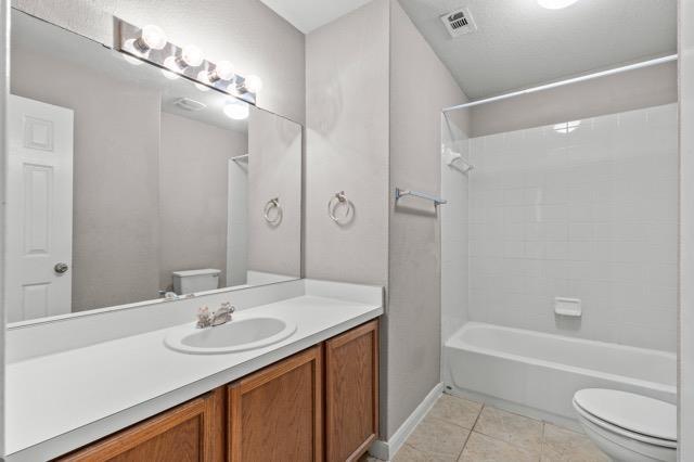 Building Photo - 561 Golden Creek Dr