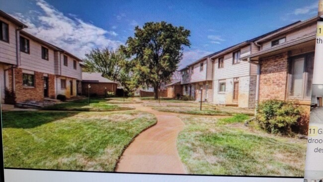 Building Photo - 1911 Glendale Rd