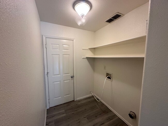 Building Photo - Residential Living