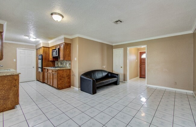 Building Photo - 2508 Grape Ln