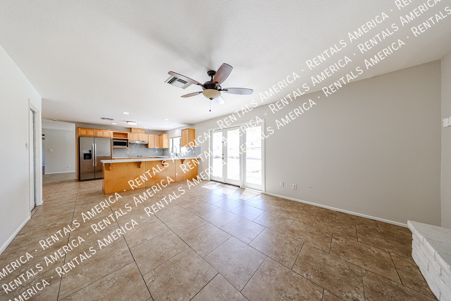 Building Photo - 2636 S Reyes