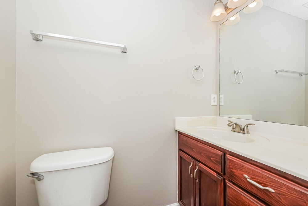 Building Photo - 2943 Hollicom Dr