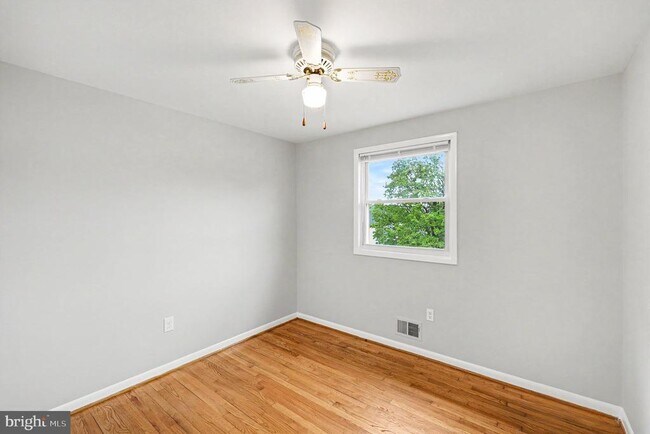 Building Photo - 7014 Dower House Rd