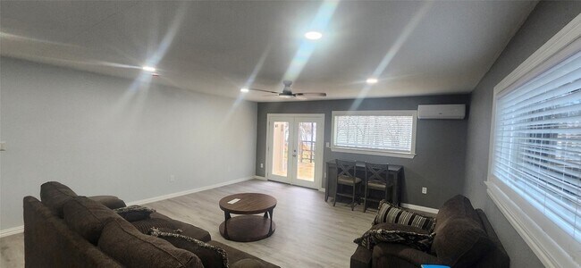 Building Photo - 5280 Atwell Ln