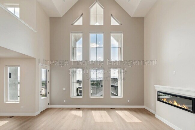Building Photo - 707 N 1540 E