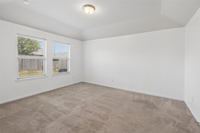 Building Photo - 2111 Levant Ln