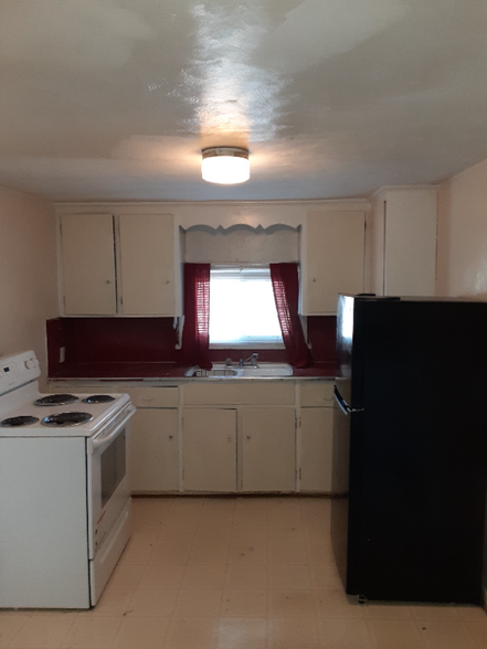 Building Photo - 258 High St