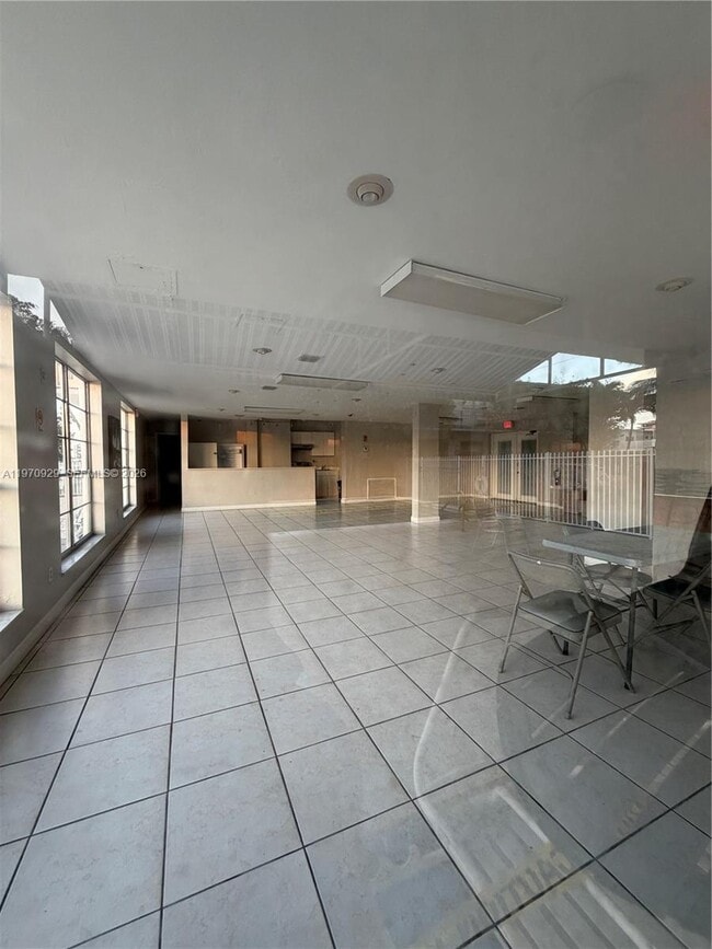 Building Photo - 7900 Tatum Waterway Dr