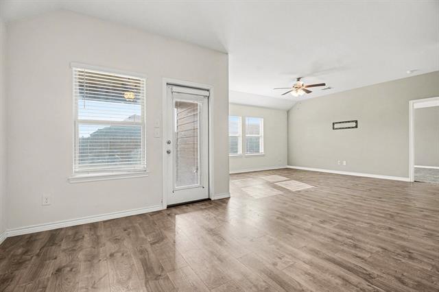 Building Photo - 611 Saddle Club Way