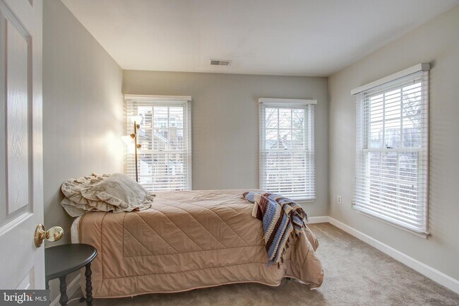 Building Photo - 9700 Whitley Park Pl
